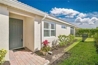 3013 Royal Gardens Ave in Ft. Myers, FL - Building Photo - Building Photo