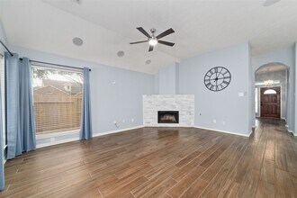 10302 Rudolph Ct in Missouri City, TX - Building Photo - Building Photo