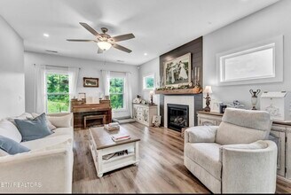 7017 Remagen Ln in Knoxville, TN - Building Photo - Building Photo