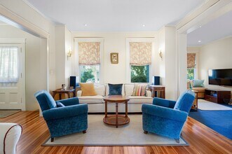 5 Gerlach Pl in Larchmont, NY - Building Photo - Building Photo