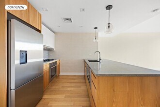 264 Webster Ave in Brooklyn, NY - Building Photo - Building Photo