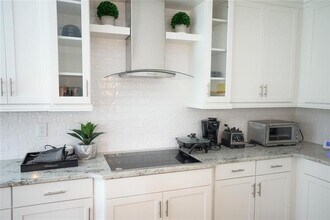 16370 Hyde Manor Dr in Tampa, FL - Building Photo - Building Photo