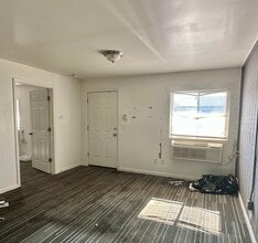 25911 Michigan Ave in Inkster, MI - Building Photo - Building Photo