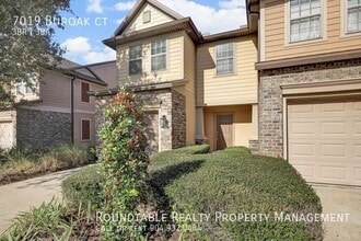 7019 Buroak Ct in Jacksonville, FL - Building Photo - Building Photo