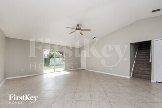 329 Chiquita Ct in Kissimmee, FL - Building Photo - Building Photo
