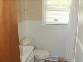 722 13th Ave in Coralville, IA - Building Photo - Building Photo