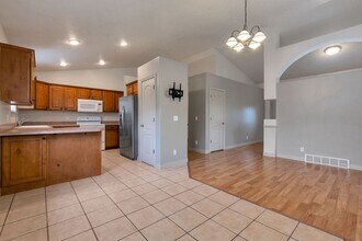 5959 Moon Shadow Dr in Herriman, UT - Building Photo - Building Photo