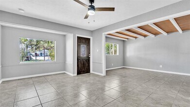 6801 46th Ave N in St. Petersburg, FL - Building Photo - Building Photo