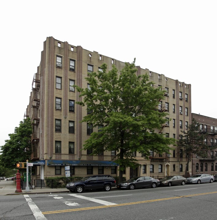 7901 Bay Pky in Brooklyn, NY - Building Photo