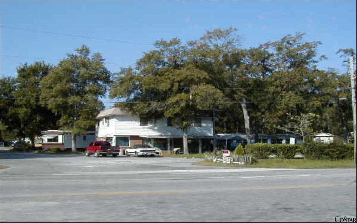 Shady Oaks Mobile Home Park in Jacksonville, FL - Building Photo