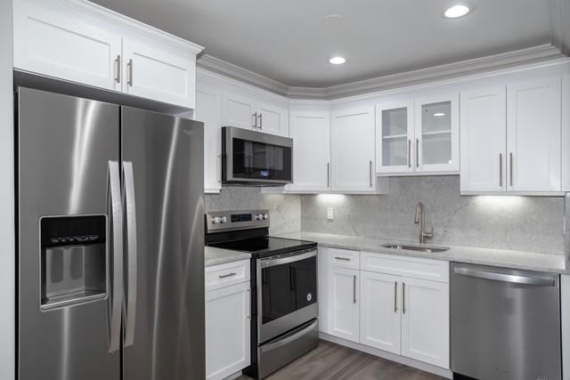 42 Longfellow Ave in Levittown, NY - Building Photo