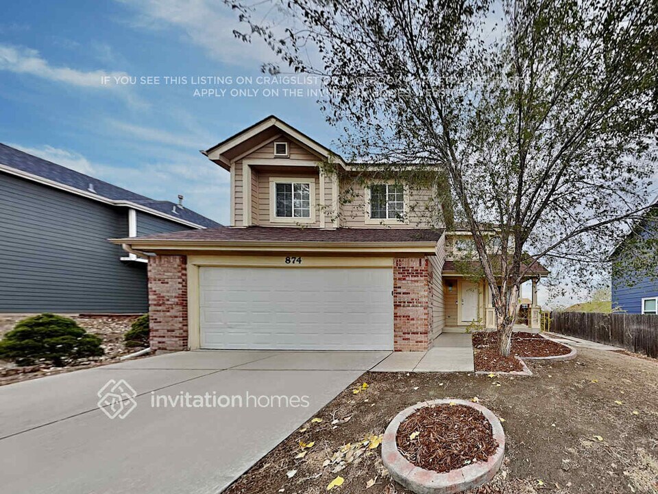 874 Descendant Dr in Fountain, CO - Foto de edificio