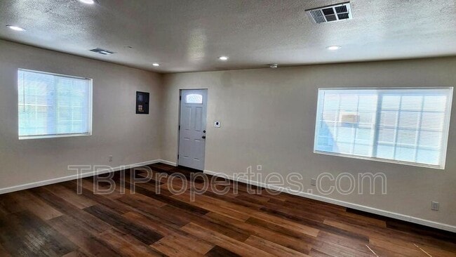 3454 Wallace St in Jurupa Valley, CA - Building Photo - Building Photo