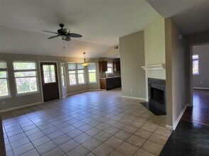 512 Maplecreek Dr in Leander, TX - Building Photo - Building Photo