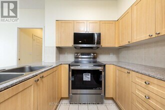 5940-5940 Yonge St in Toronto, ON - Building Photo - Building Photo