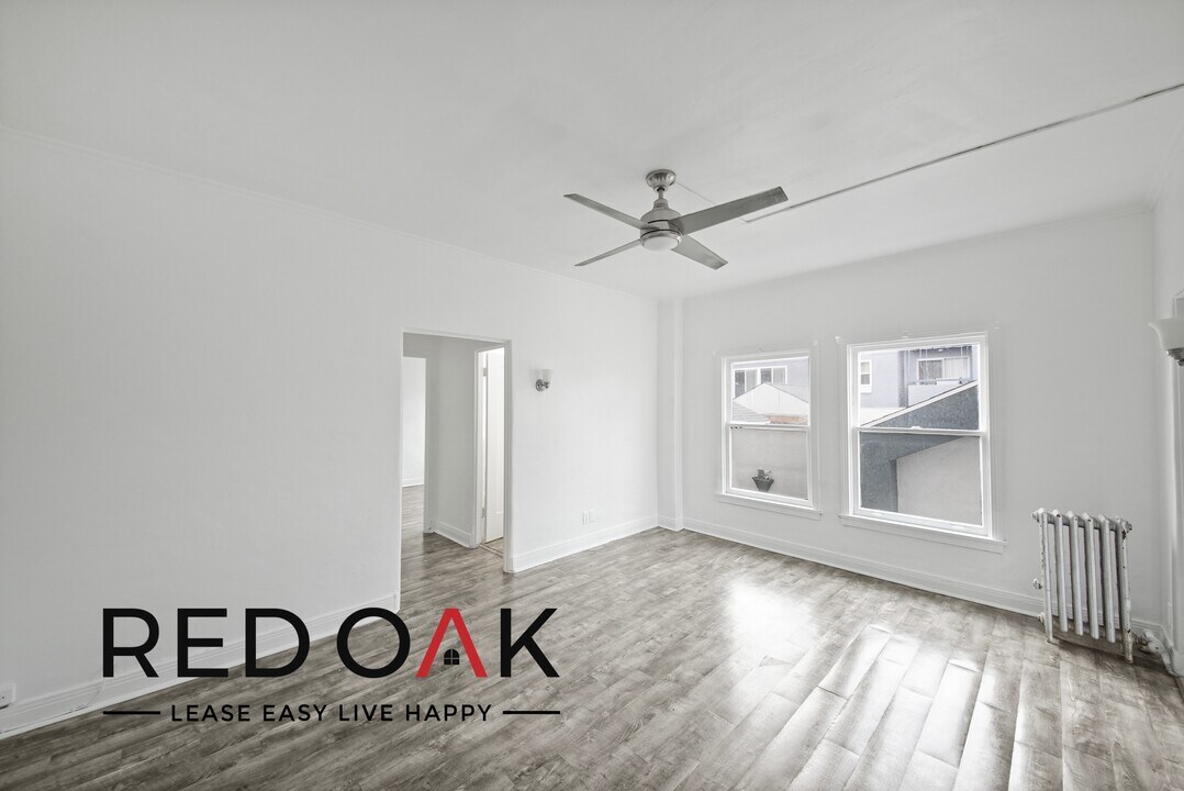 5611 Carlton Way in Los Angeles, CA - Building Photo