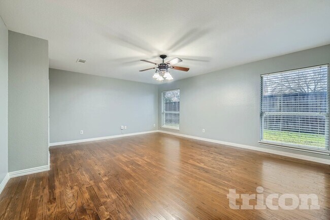 220 Flatwood Dr, Unit Singlex1F in Little Elm, TX - Building Photo - Building Photo