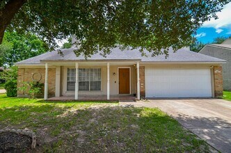 9634 Secretariat Dr in Houston, TX - Building Photo - Building Photo