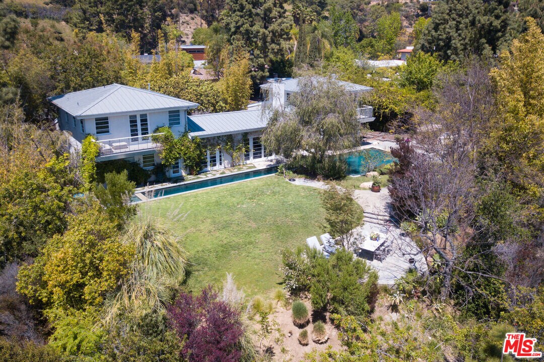 3220 Tahoe Pl in Los Angeles, CA - Building Photo
