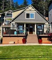 11861 89th Pl NE in Kirkland, WA - Building Photo