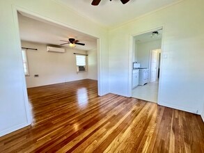 4514 New York Ave, Unit 4514 in La Crescenta, CA - Foto de edificio - Building Photo