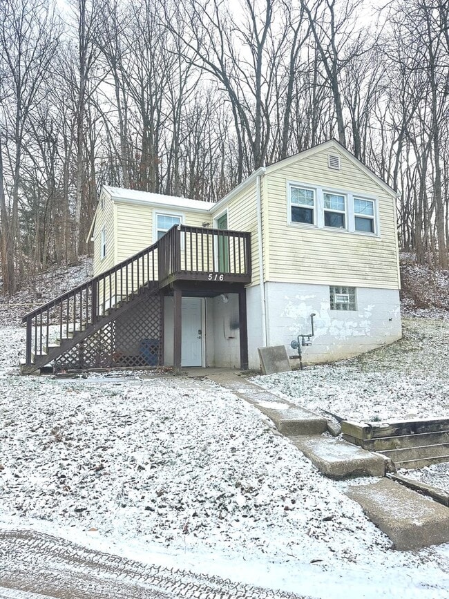 property at 516 Stilley Rd