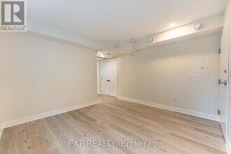 360-360 Lacasse Ave in Ottawa, ON - Building Photo - Building Photo