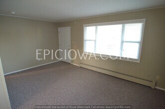 1270 Houston Ct NE in Cedar Rapids, IA - Building Photo - Building Photo