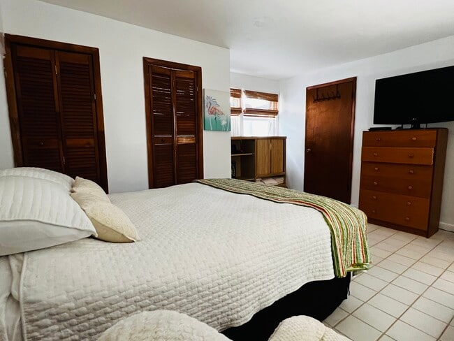 514 University Blvd, Unit Beahc Apartment