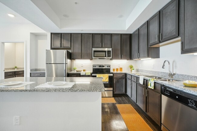 Cape at Savona Point in Cape Coral, FL - Foto de edificio - Building Photo