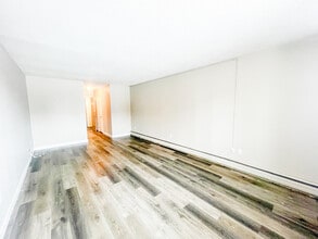 Rae 4030 in Regina, SK - Building Photo - Building Photo