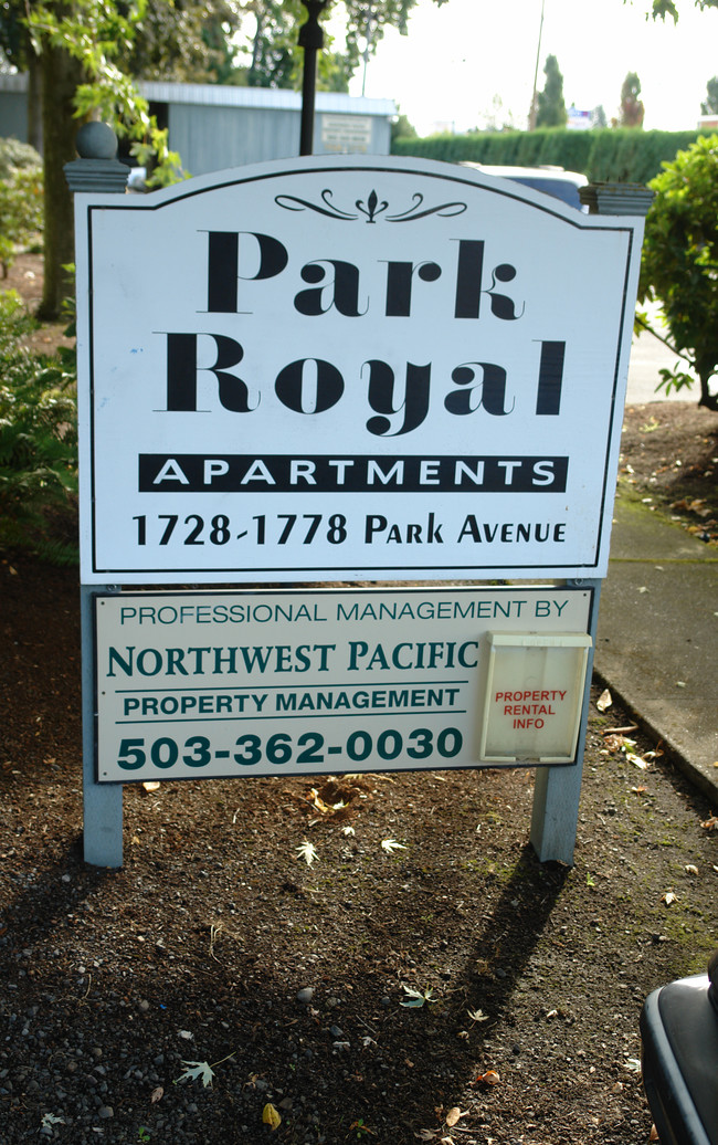 Park Royal Apartments in Salem, OR - Building Photo - Building Photo