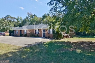 180 Deer Pkwy in Athens, GA - Building Photo - Building Photo