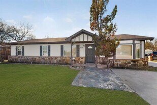 104 Maxwell Rd in Frisco, TX - Building Photo