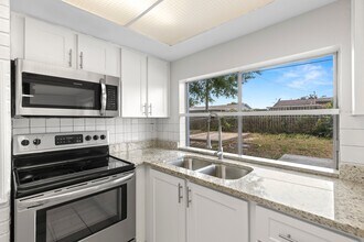 3337 Winder Dr in Holiday, FL - Building Photo - Building Photo