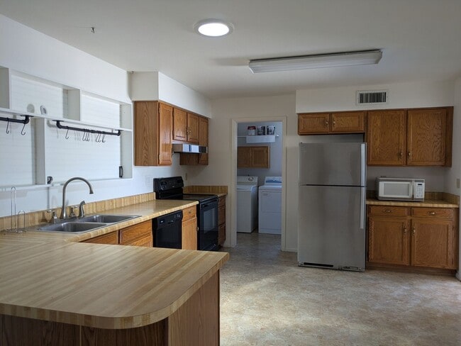 7857 E Flossmoor Ave in Mesa, AZ - Building Photo - Building Photo