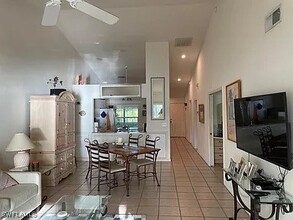 2872 W Crown Pointe Blvd-Unit -9-1 in Naples, FL - Building Photo - Building Photo