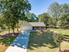 701 Woodland Ridge Dr in Monroe, GA - Building Photo