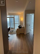 28 Interchange Wy in Vaughan, ON - Building Photo - Building Photo