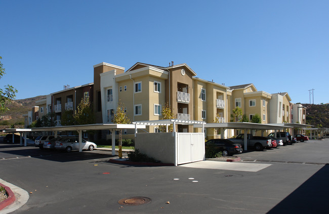 Melrose Villas in San Marcos, CA - Building Photo - Building Photo