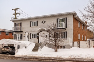 5560-5666 Jarry Rue E in Montréal, QC - Building Photo