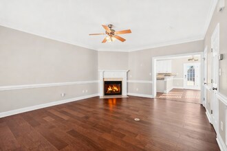 102 Madison Grove Pl in Cary, NC - Foto de edificio - Building Photo