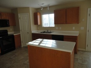 830 Stockport Way in McLeansville, NC - Building Photo - Building Photo