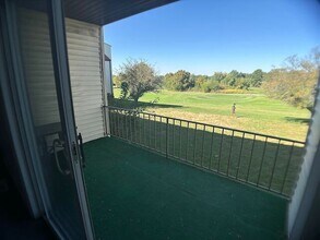 3207 W Willow Knolls Dr in Peoria, IL - Building Photo - Building Photo