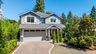 1012 NE 94th St in Seattle, WA - Building Photo