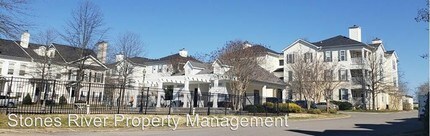 4316 Summercrest Blvd-Unit -Unit 521 in Nashville, TN - Foto de edificio - Building Photo