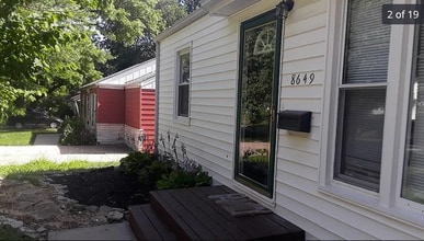 8649 Sleepy Hollow Rd in Kansas City, MO - Building Photo - Building Photo