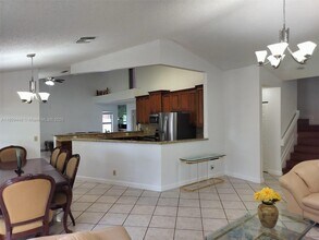 10401 NW 18th Dr in Plantation, FL - Building Photo - Building Photo