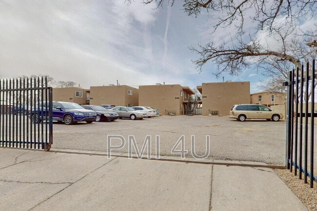 227 Tennessee St NE in Albuquerque, NM - Building Photo - Building Photo