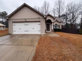 159 Broadridge Ct in Raeford, NC - Building Photo